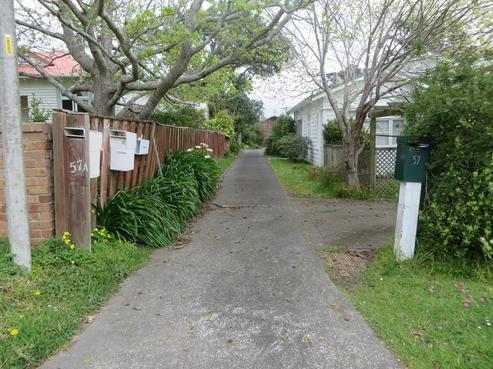 2/57 Northboro Road, Belmont