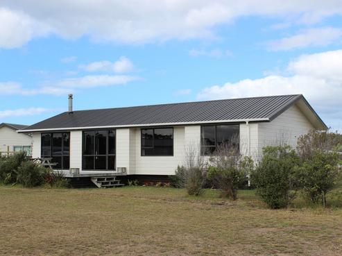 147 Harbour Drive, Matarangi