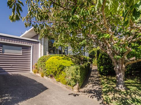 12 Kingswood Grove, Raumati Beach