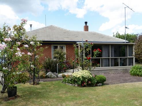 801 Mount Pleasant Road, Thames