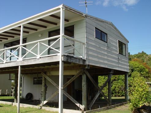 77 Riverview Road, Cooks Beach