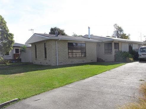 54 Clarence Cox Crescent, Pirimai