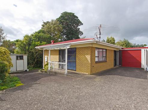 2/150 Kitchener Road, Pukekohe