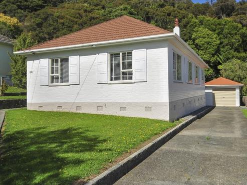 221 Whites Line East, Waiwhetu