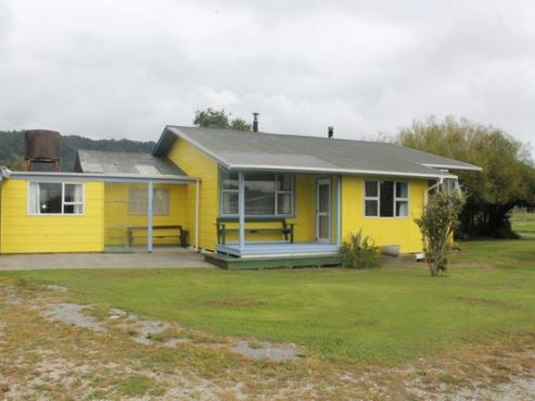 162 Robertson Road, Harihari
