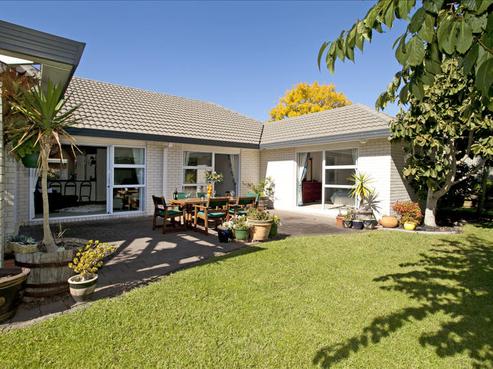 12 Connemara Court, West Harbour