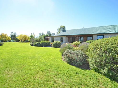 14 Roberts Drive, Cromwell