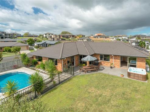 9 Heathfield Avenue, Huntington