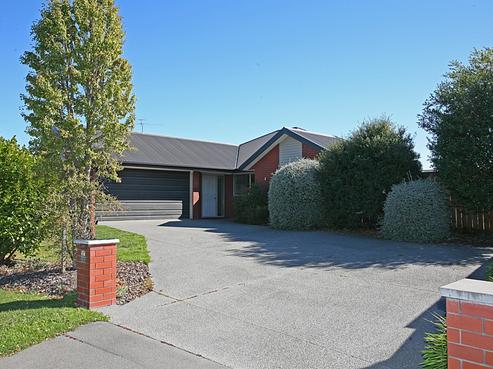 253 Southfield Drive, Lincoln