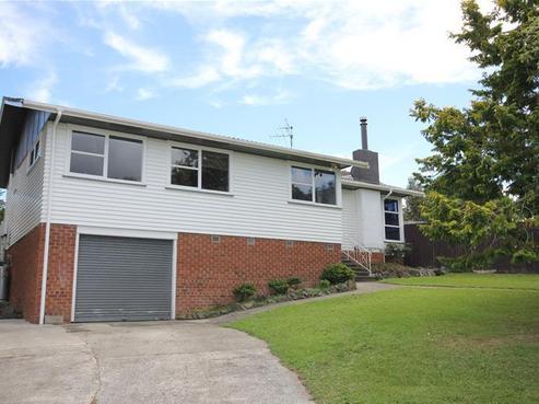 12 Thornlow Street, Glendene