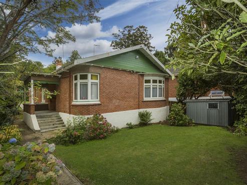 27 Scarba Street, Roslyn