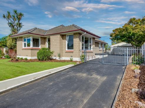 12 Helmsdale Street, Burwood