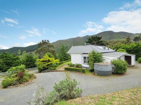 1556B Akatarawa Road, Akatarawa