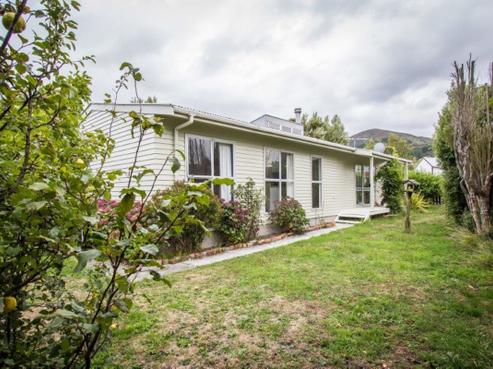 3 Totara Grove, Featherston
