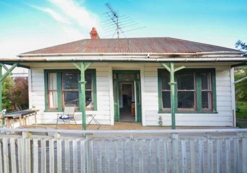 400 South Road, Caversham