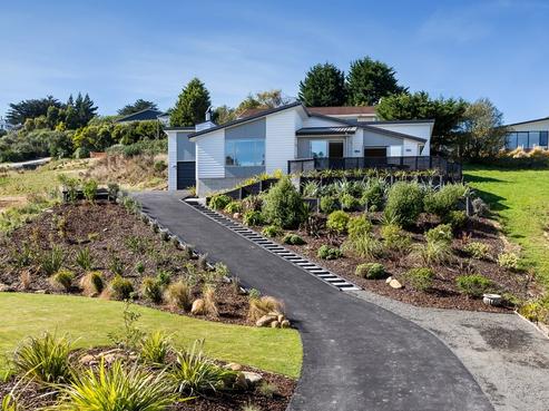12 Luss Road, Company Bay