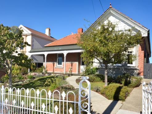 16 Sheen Street, Roslyn