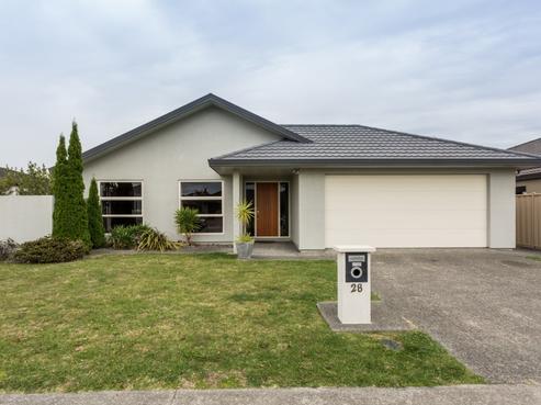 28 Pinotage Drive, Greenmeadows