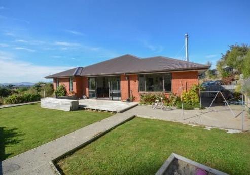27 Sretlaw Place, Brockville