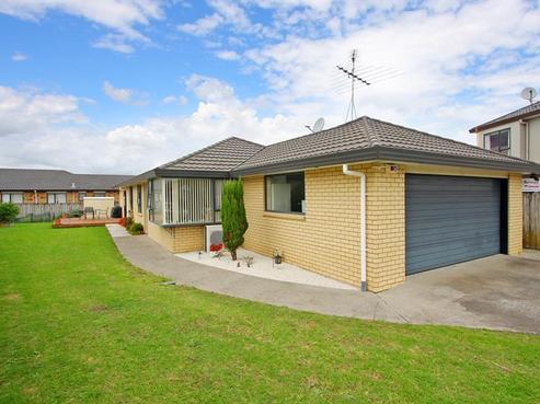 39 Robert Ross Place, Clendon Park