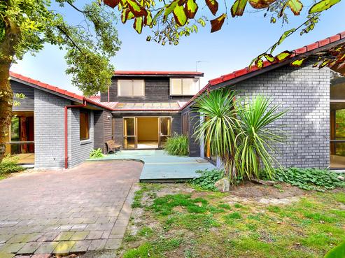 125 Rocking Horse Road, Southshore