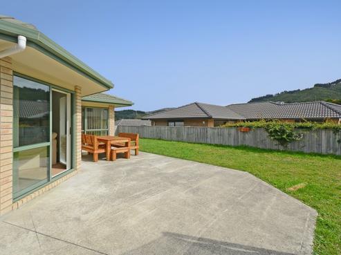 63 Percy Kinsman Crescent, Riverstone Terraces