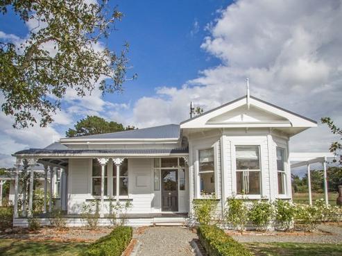 201 Kuratawhiti Street, Featherston