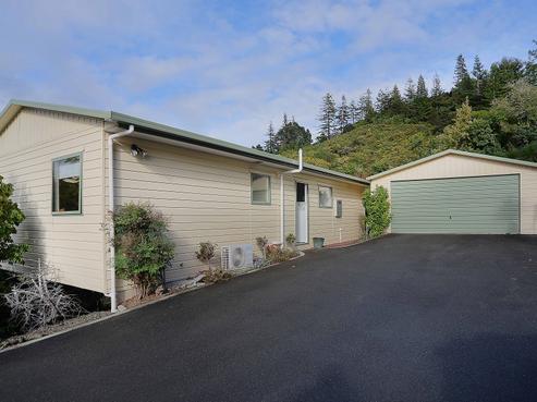 8 Banff Way, Toi Toi