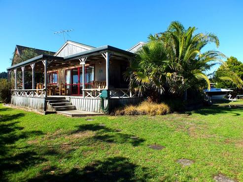 105 Cordyline Crescent, Matarangi