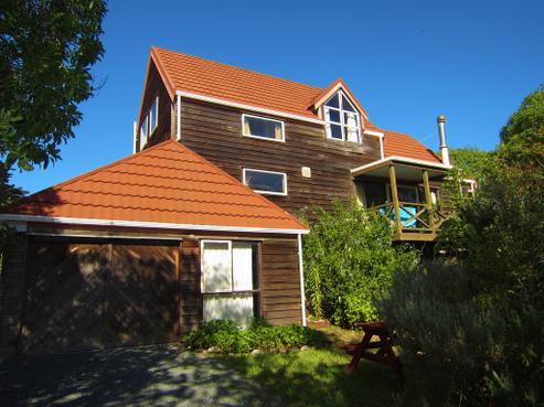 18 Frances Street, Waikanae Beach