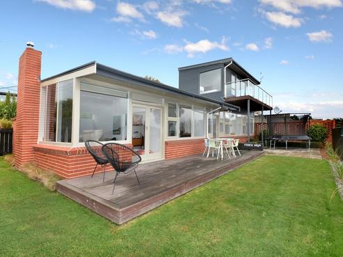 203 Larnach Road, Waverley