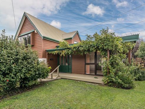 7 Hurworth Grove, Waikanae
