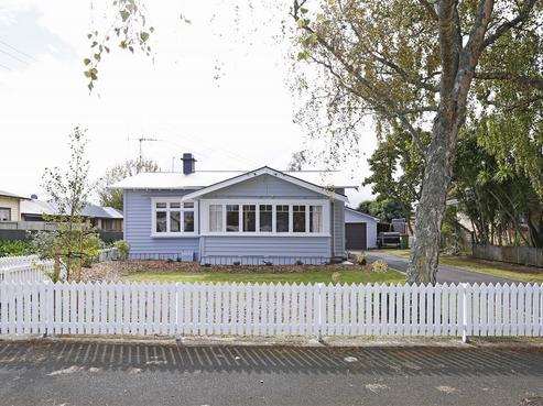 8 Howden Road, Fairfield