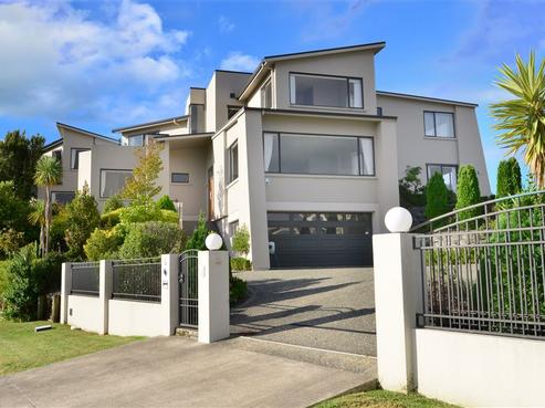 5 Beauvoir Avenue, Matakatia
