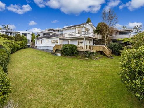 39 Eastcliffe Road, Castor Bay