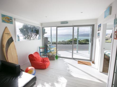 111 Marine Parade, Seatoun