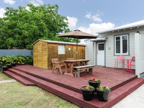 706A Charles Street, Raureka