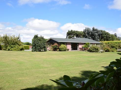 319 Chesney Street, Clifton