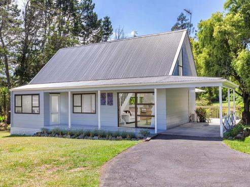 72A Kaurilands Road, Titirangi