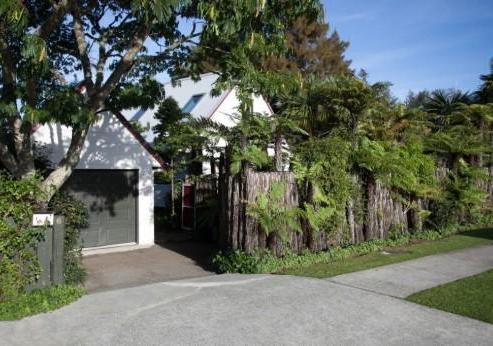 6 Burns Street, Leamington