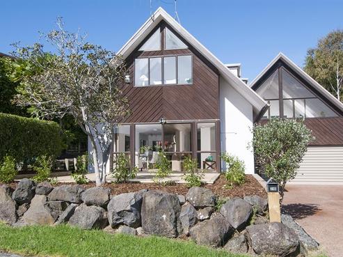 24B Charles Dickens Drive, Mellons Bay