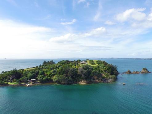 5 Sandford Way, Rakino Island