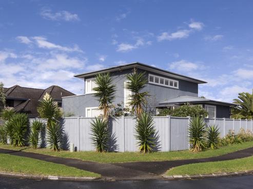 8 Eastern Beach Road, Eastern Beach