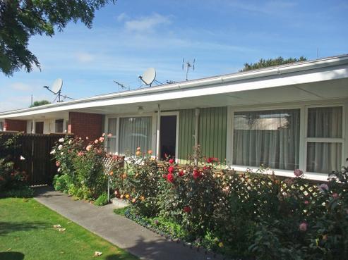 2/7A Curletts Road, Sockburn