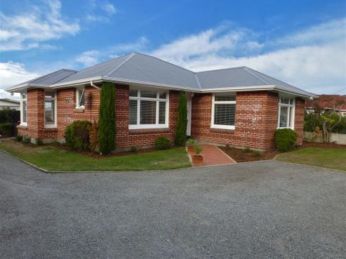 51 Main Road, Redcliffs