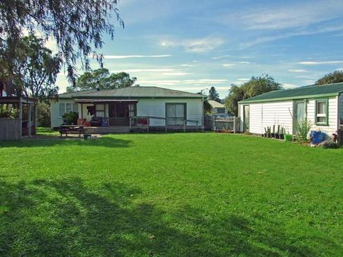 29 Feary Crescent, Takaka