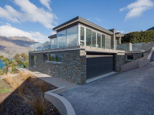 3 Whitbourn Place, Fernhill/Sunshine Bay