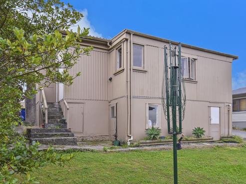 678 East Coast Road, Pinehill
