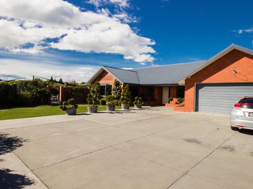 27 Coniston Drive, Allenton