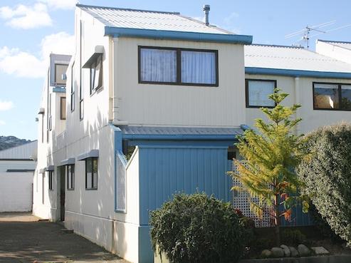 2/17 Valentine Street, Alicetown